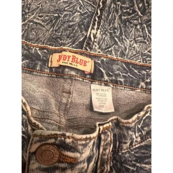 Judy Blue Distressed Shorts Size Large‎ - Picture 7 of 7
